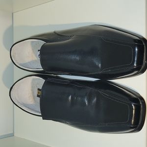 Stacey adams size 9 black slip on